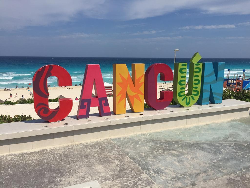 Room In Cancun Stadium 외부 사진